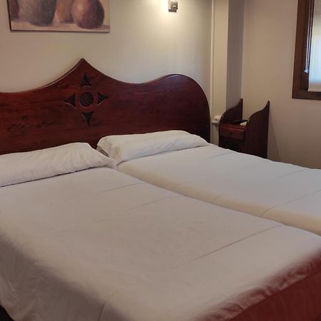 Hostal Suetxe ลอส อาร์กอส ภายนอก รูปภาพ