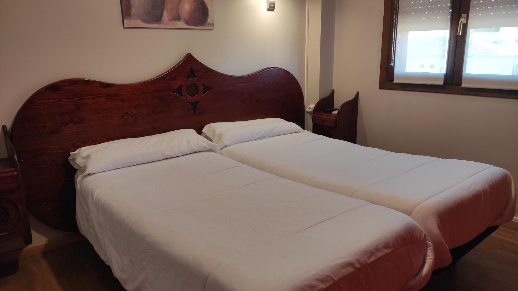 Hostal Suetxe ลอส อาร์กอส ภายนอก รูปภาพ